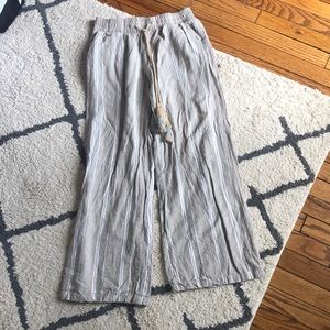 Adorable straight leg pants! Perfect for summer!